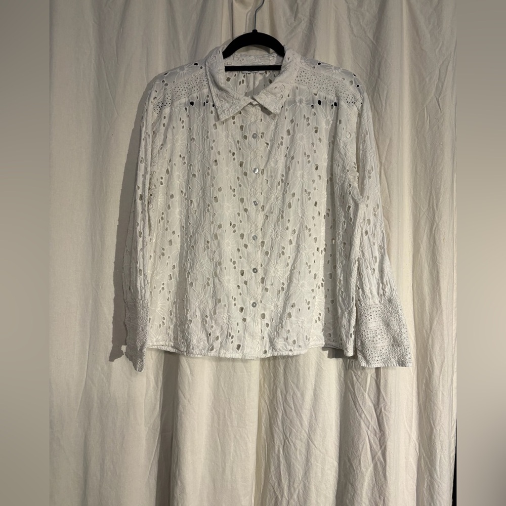 Princess Goes Hollywood White Lace Top